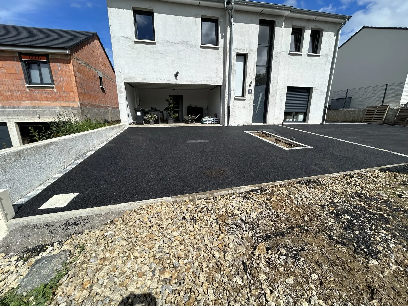 Allée enrobé bitumineux pavillon neuf Trieux Meurthe-et-Moselle 54